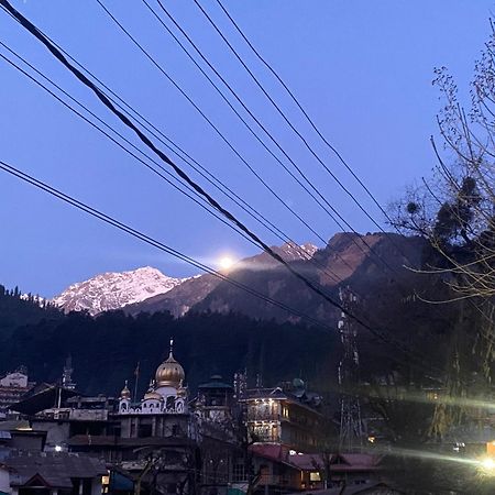 The Prasher Lodge Mall Road Manali Εξωτερικό φωτογραφία