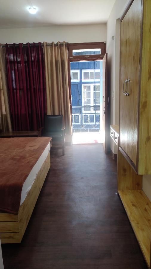 The Prasher Lodge Mall Road Manali Εξωτερικό φωτογραφία