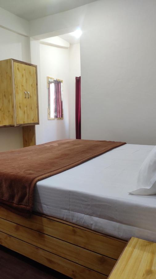 The Prasher Lodge Mall Road Manali Εξωτερικό φωτογραφία