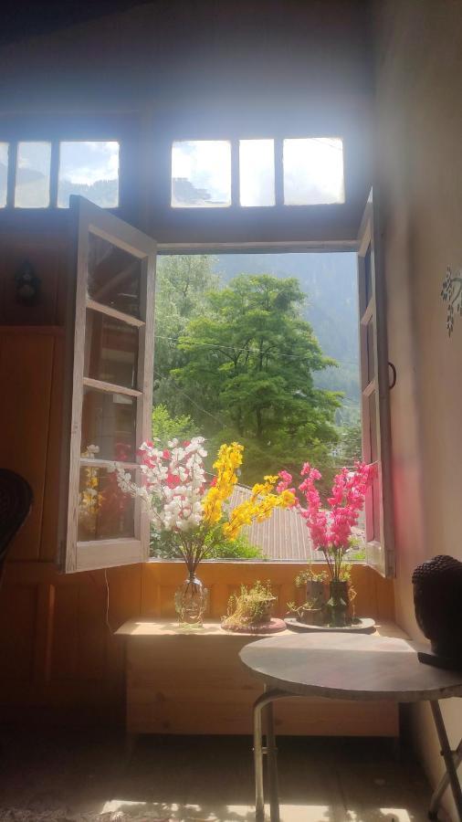 The Prasher Lodge Mall Road Manali Εξωτερικό φωτογραφία