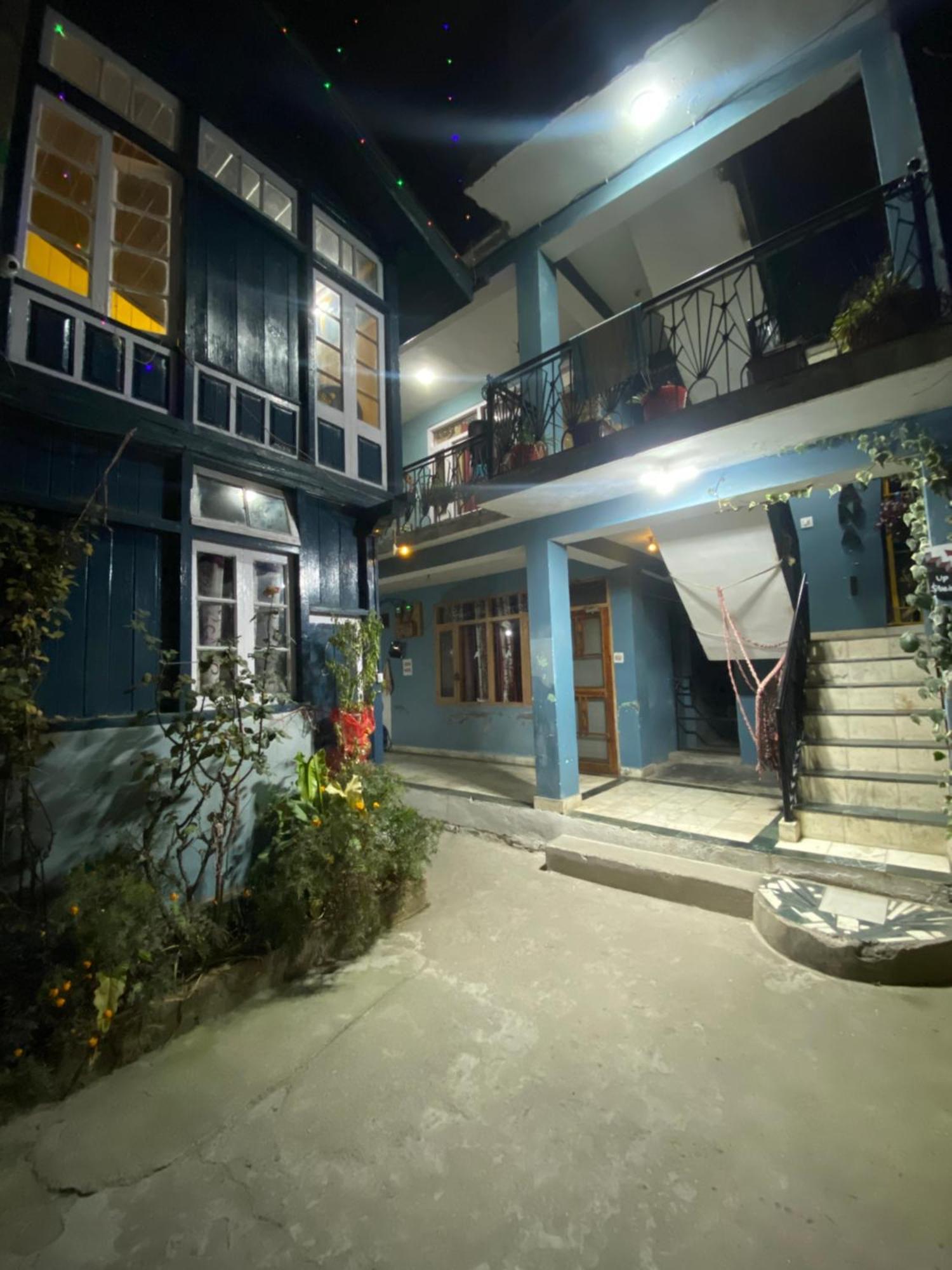The Prasher Lodge Mall Road Manali Εξωτερικό φωτογραφία