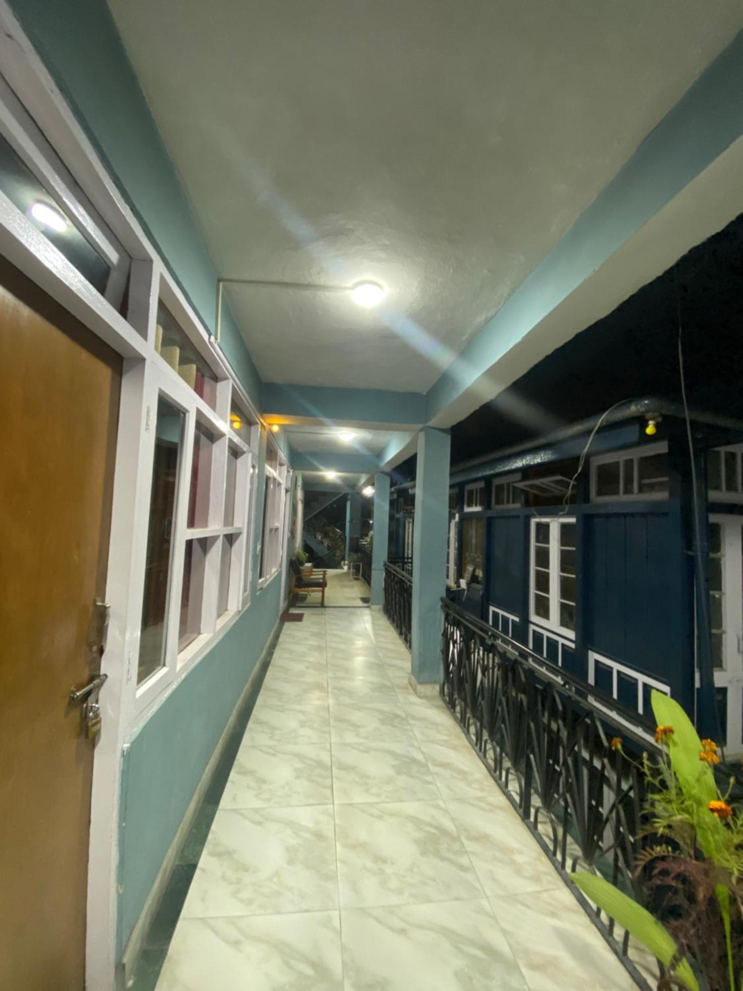 The Prasher Lodge Mall Road Manali Εξωτερικό φωτογραφία