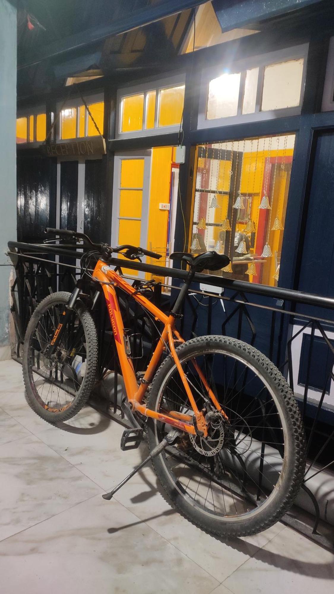 The Prasher Lodge Mall Road Manali Εξωτερικό φωτογραφία